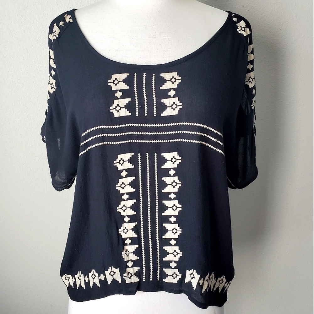 Ecotè Aztec Print Cold Shoulder Top